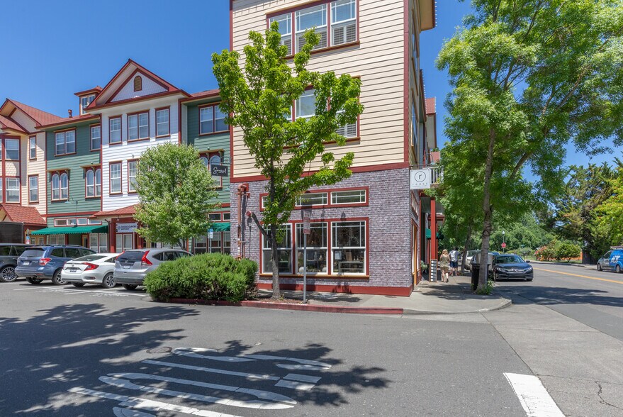 More Photos Of 220 Windsor River Rd, Windsor Apartments For Sale