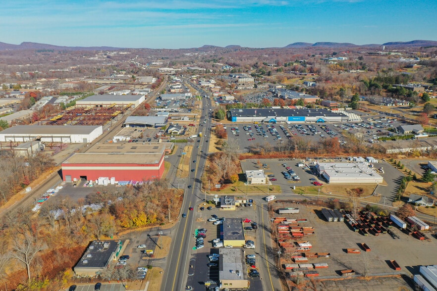 More Photos Of 800 N Colony Rd, Wallingford Freestanding For Sale