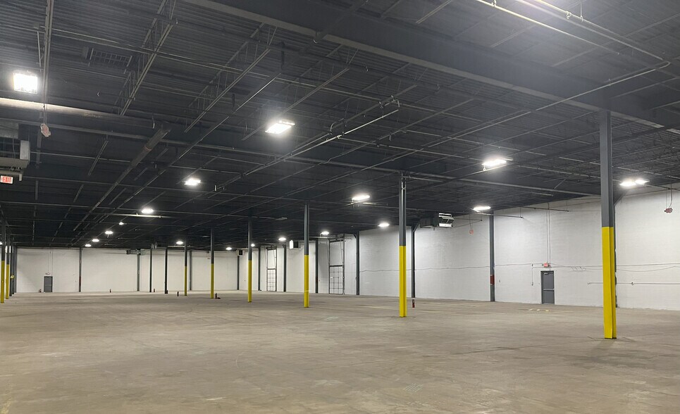 More Photos Of 5 Wheeling Rd, Dayton Warehouse For Lease