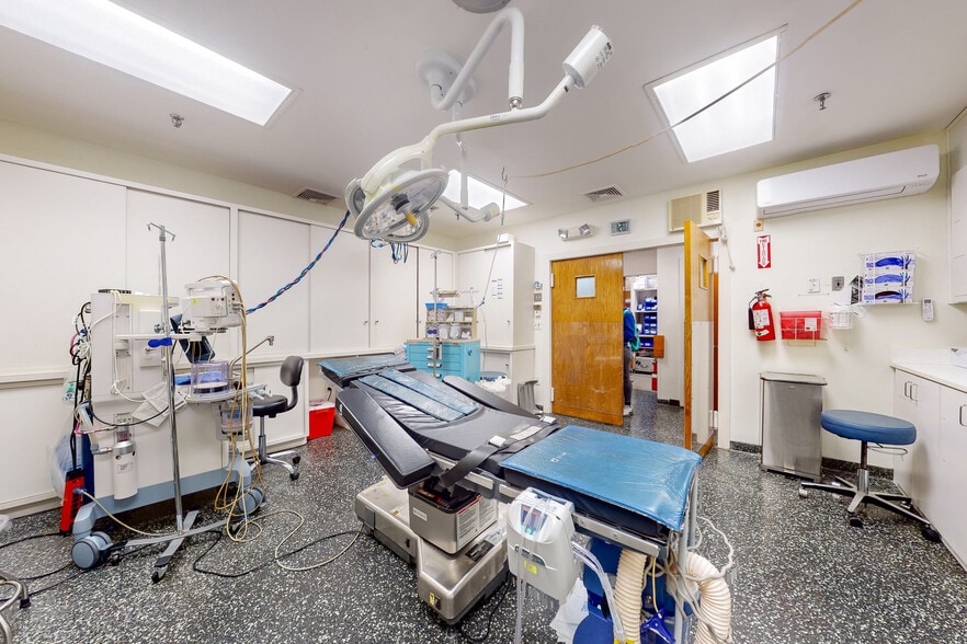 More Photos Of 160 Commonwealth Ave, Boston Apartments For Sale