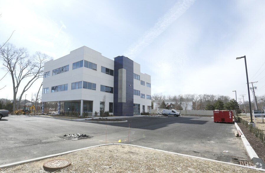 More Photos Of 456 Chestnut St, Lakewood Office For Lease