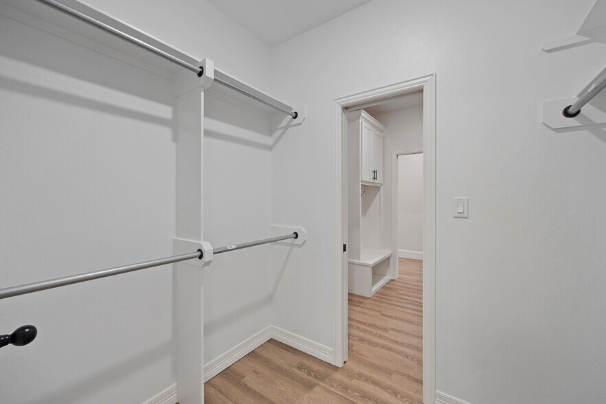 More Photos Of 17569 County Road 196, Flint Apartments For Sale