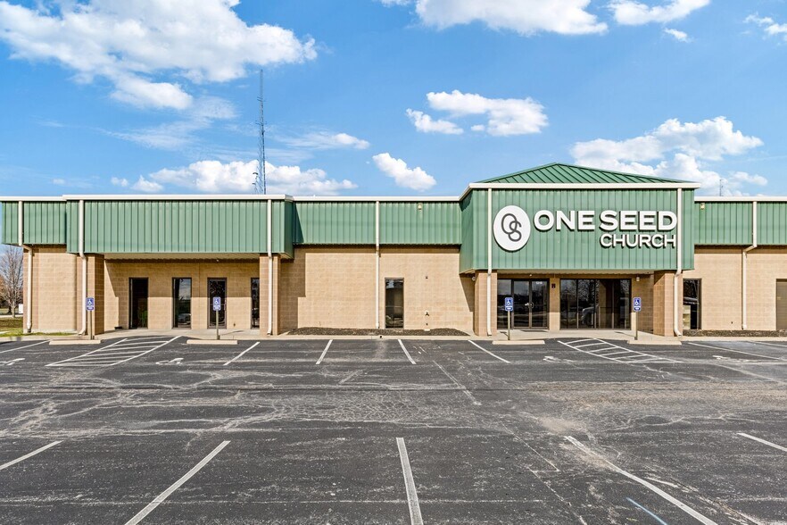 More Photos Of 1215 Tom Ginnever Ave, O'Fallon Religious Facility For Lease