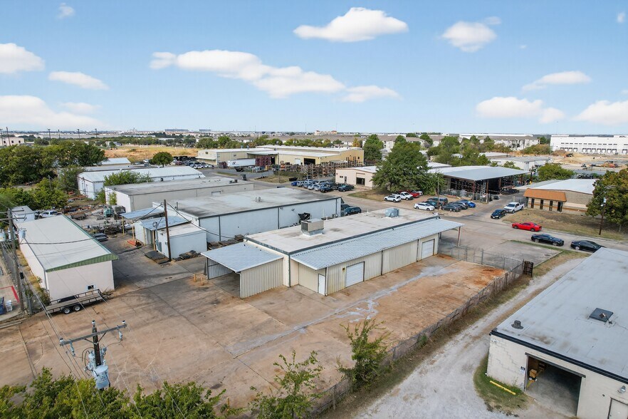 More Photos Of 4200 Garland Dr, Haltom City Warehouse For Lease