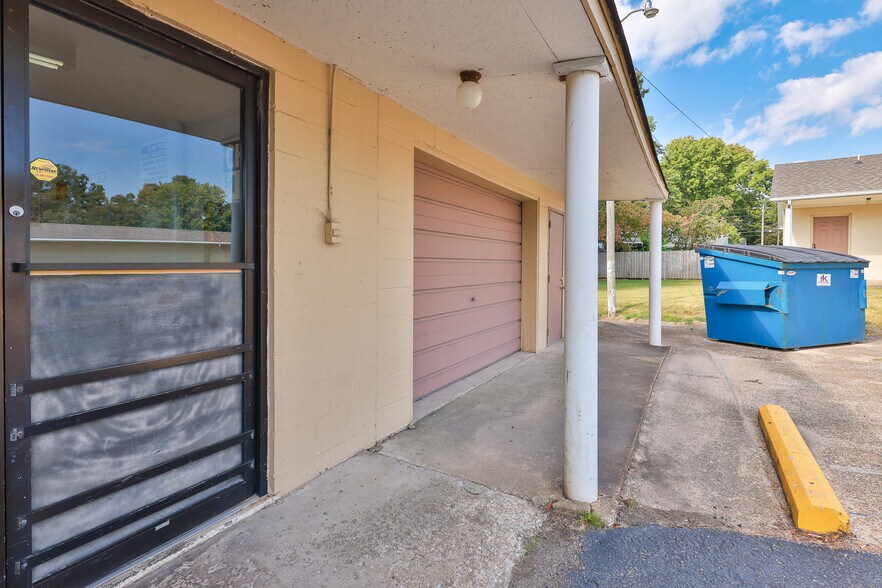 More Photos Of 551 Elm St, Martin Hotel For Sale