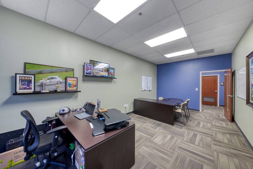 More Photos Of 3050 Matlock Dr, Kennesaw Light Manufacturing For Sale