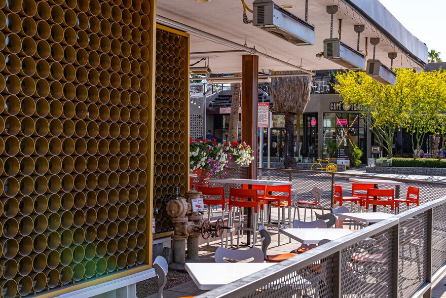 More Photos Of 707-745 N Palm Canyon Dr, Palm Springs Restaurant For Sale