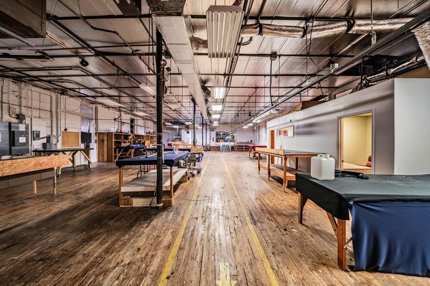More Photos Of 1804 N Habana Ave, Tampa Manufacturing For Sale