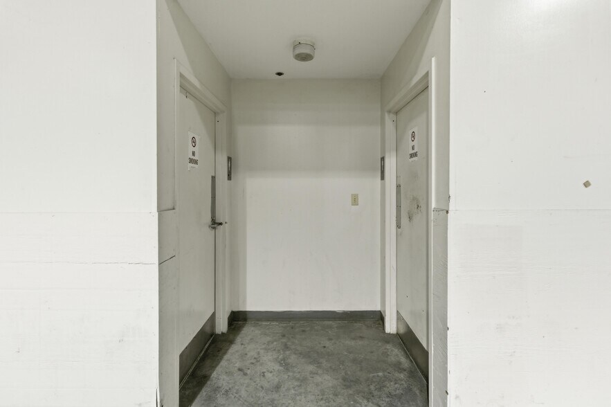 More Photos Of 451 SW 57th Ave, Ocala Distribution For Lease