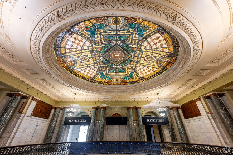 More Photos Of 222 N Alabama St, Indianapolis Office For Sale