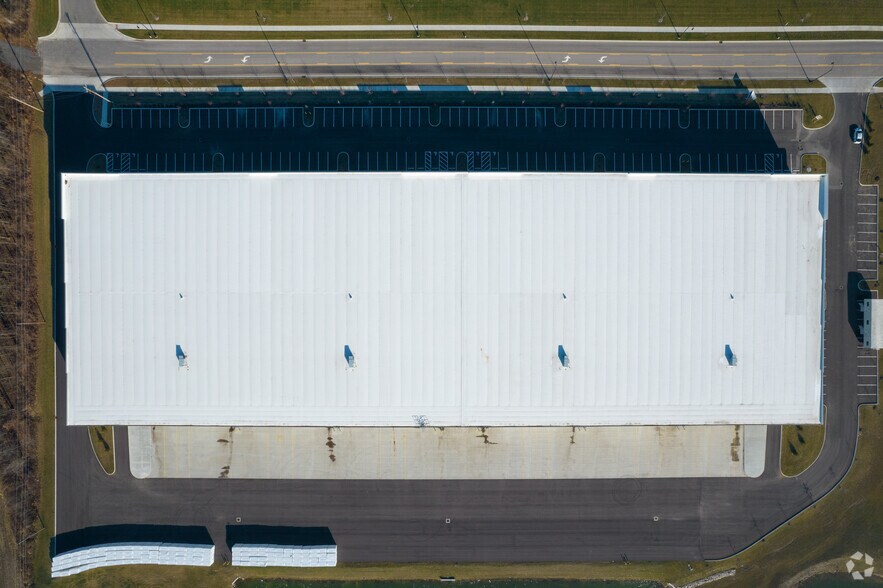 More Photos Of 6215-6275 Winchester Blvd, Canal Winchester Distribution For Lease