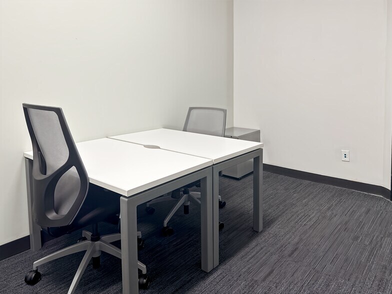 More Photos Of 201 St. Charles Ave, New Orleans Coworking Space