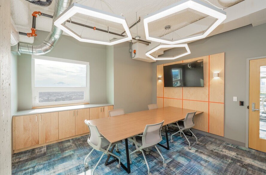 More Photos Of 1400 Madison St, Seattle Apartments For Lease