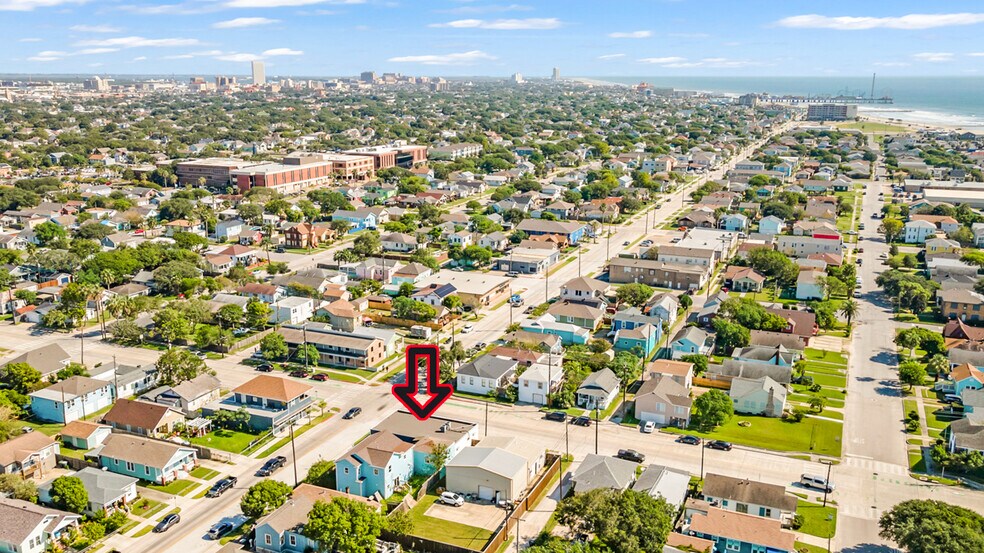 More Photos Of 4301 Avenue S, Galveston Storefront For Sale