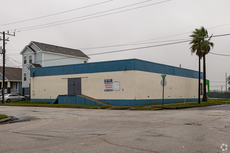 Primary Photo Of 4302 Ball St, Galveston Showroom For Lease