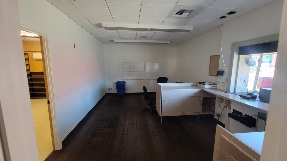 More Photos Of 501 N Olympic Ave, Arlington Bank For Sale