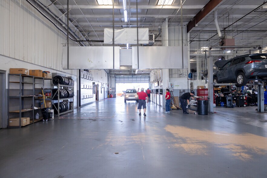 More Photos Of 6865 Jonesboro Rd, Morrow Auto Dealership For Sale
