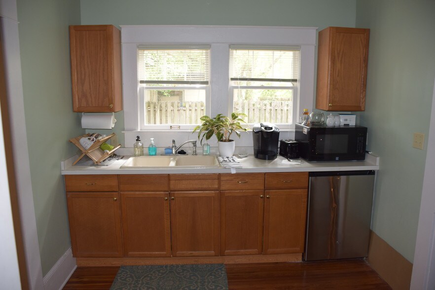 More Photos Of 1420 E Concord St, Orlando Office For Lease