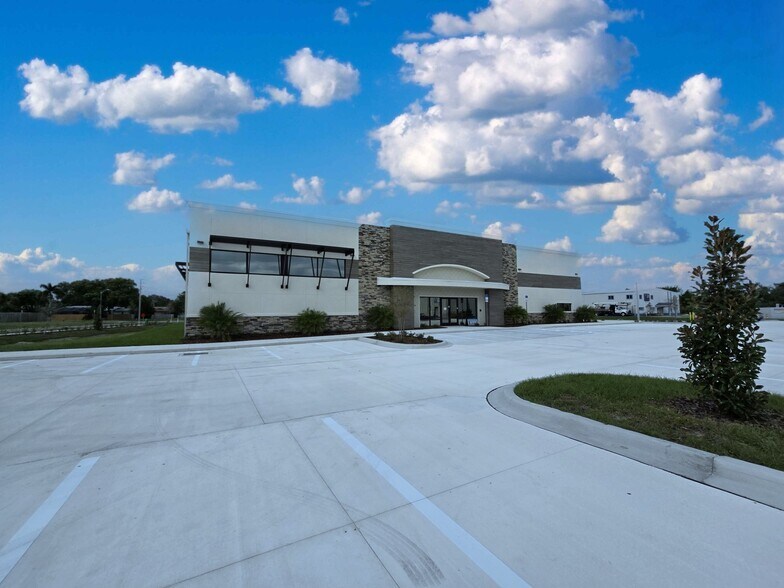 More Photos Of 7211 Waelti Dr, Melbourne Freestanding For Sale