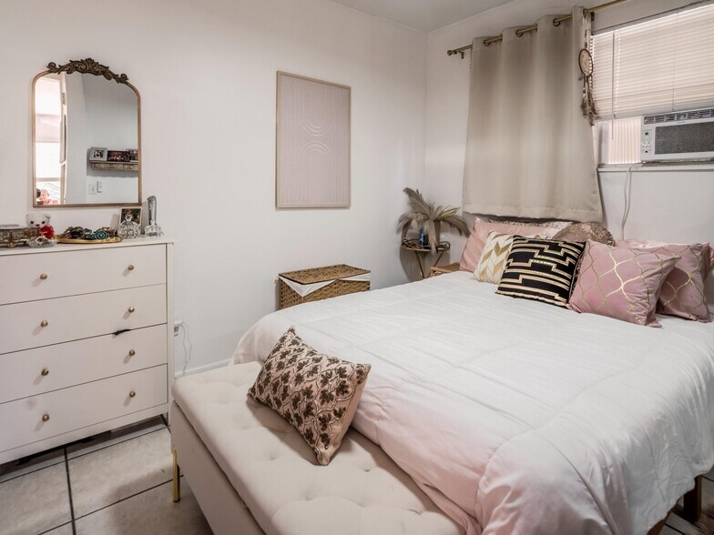 More Photos Of , Miami Beach Multifamily For Sale