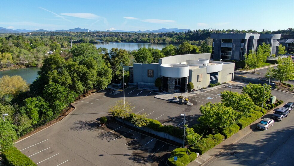 More Photos Of 202 Hemsted Dr, Redding Restaurant For Sale