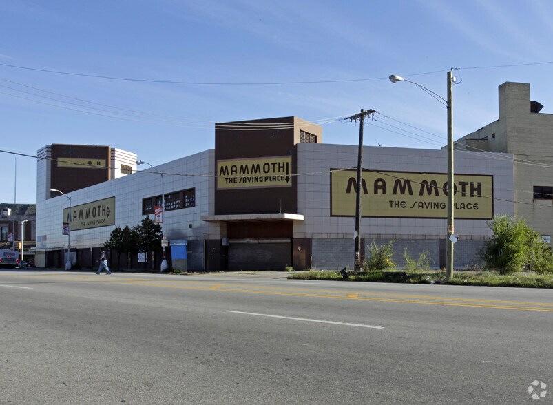 More Photos Of 15401 Grand River Ave, Detroit Freestanding For Sale