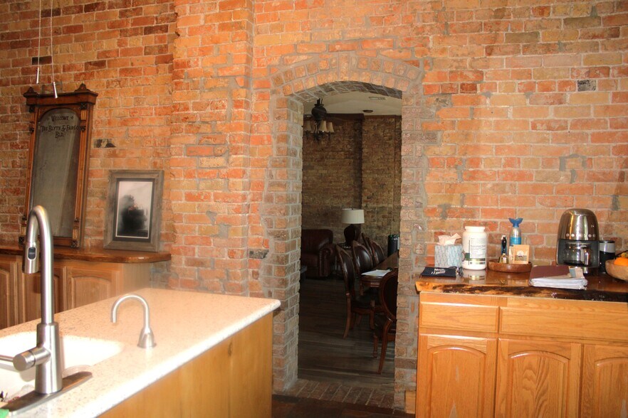 More Photos Of 944 Main St, Evanston Storefront Retail Office For Sale