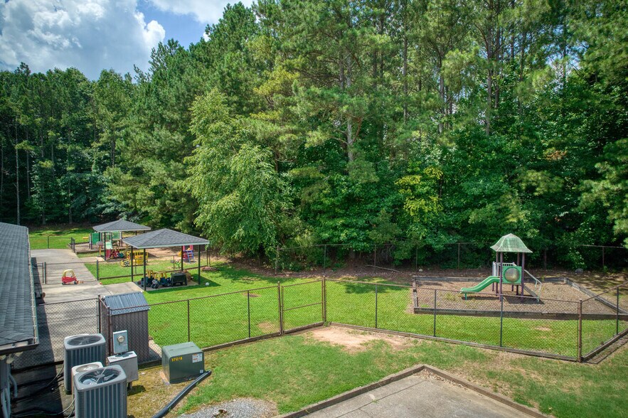 More Photos Of 2081 Mesa Valley Way, Austell Specialty For Sale