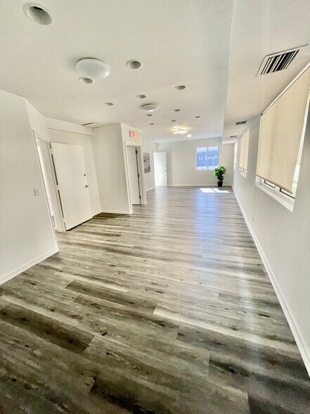 More Photos Of 504 E Atlantic Ave, Delray Beach Storefront Retail Office For Sale