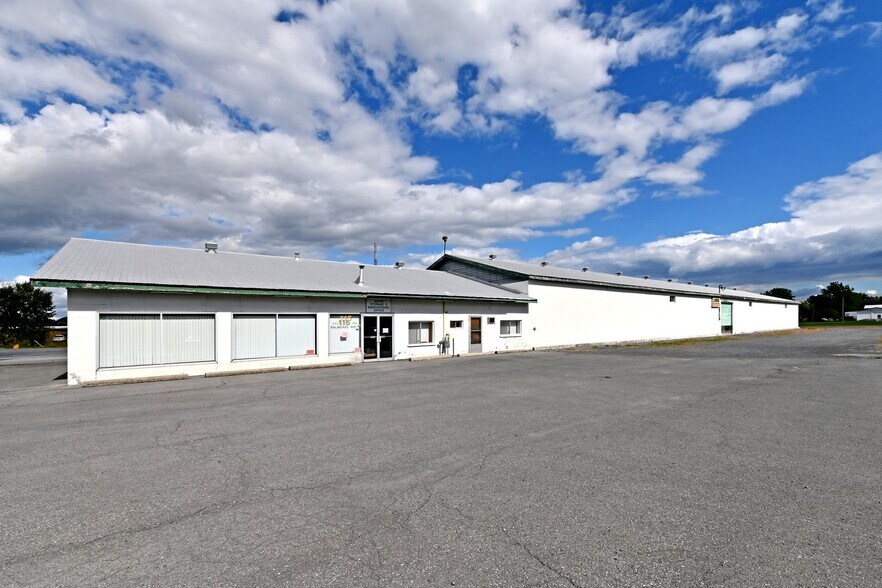 More Photos Of 115 Balmoral Av, Cornwall Service For Lease