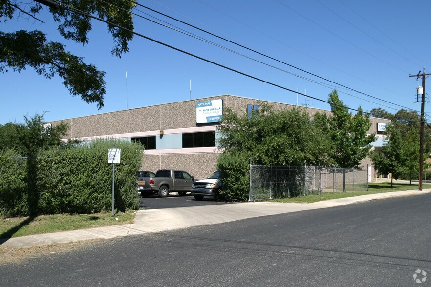 More Photos Of 1009-1019 E Euclid Ave, San Antonio Warehouse For Sale