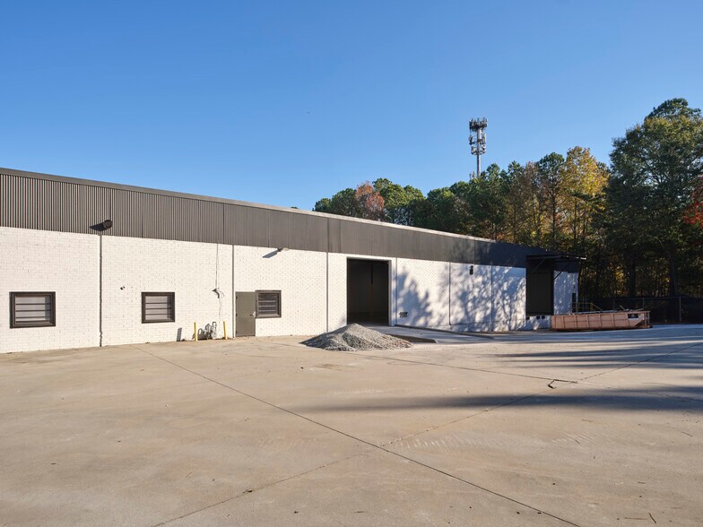 More Photos Of 3645 Oakcliff Rd, Doraville Warehouse For Lease