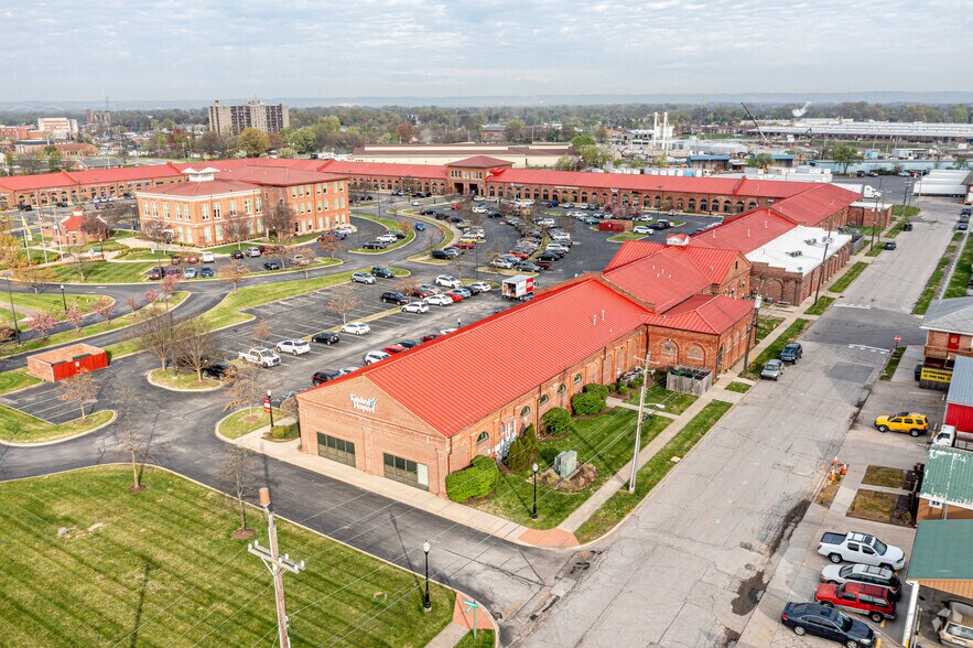 More Photos Of 1-610 Quartermaster Ct, Jeffersonville Storefront For Lease