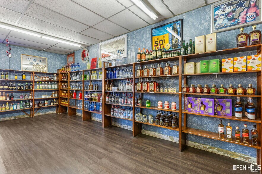 More Photos Of 18847 US-281, Windthorst Storefront Retail Office For Sale