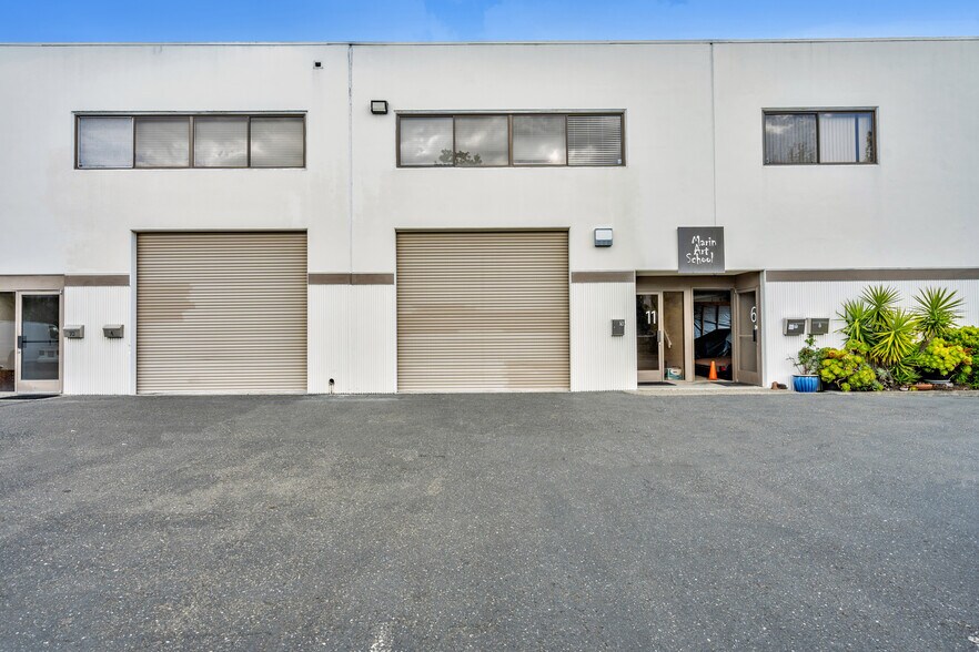 More Photos Of 74 Digital Dr, Novato Warehouse For Sale