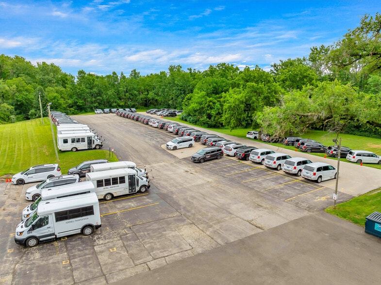 More Photos Of 1352 N Cedar Rd, New Lenox Religious Facility For Sale