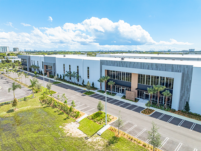 More Photos Of 311 Racetrack Loop, Pompano Beach Unknown For Lease