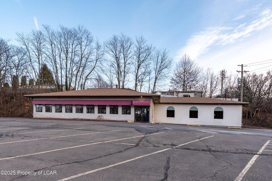 More Photos Of 1190 Sans Souci Pky, Hanover Township Restaurant For Sale