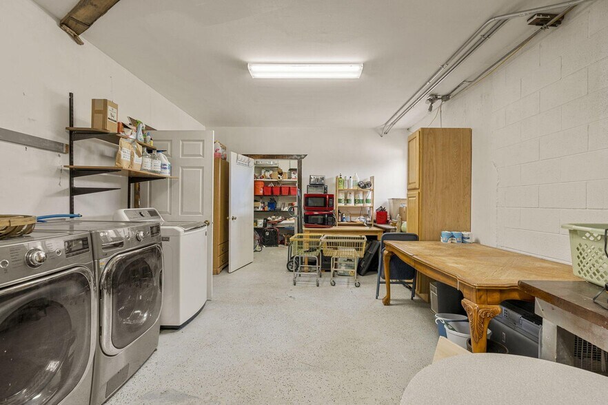 More Photos Of 244 S Main St, Hatch General Retail For Sale
