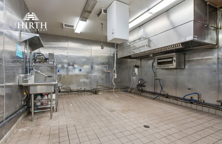 More Photos Of 1612-1616 N Cahuenga Blvd, Hollywood Restaurant For Sale
