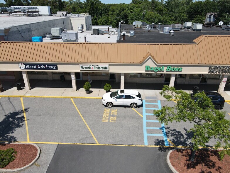 More Photos Of 533-605 Montauk Hwy, Bay Shore Unknown For Lease