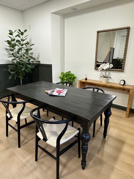 More Photos Of 4205 S Macdill Ave, Tampa Unknown For Lease