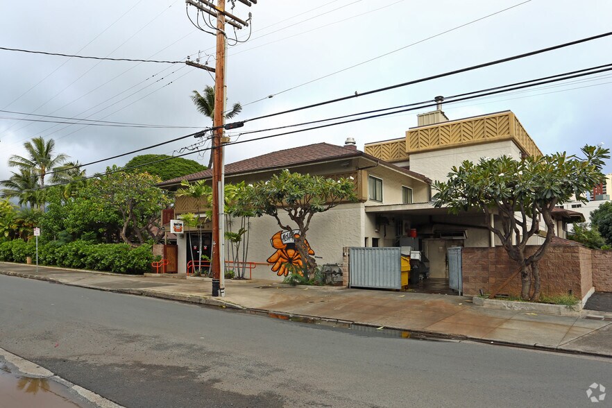 More Photos Of 817-821 Hausten St, Honolulu Restaurant For Lease