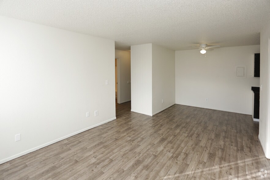 More Photos Of 2025 Jerry Murphy Rd, Pueblo Apartments For Sale