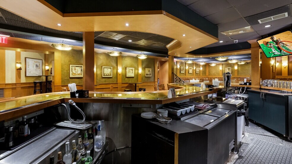 More Photos Of 1373 Easton Rd, Warrington Restaurant For Sale