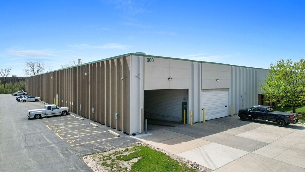 More Photos Of 900-950 Hollywood Ave, Itasca Manufacturing For Lease