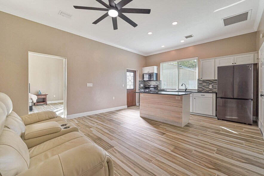 More Photos Of 4240 Ellis Rd, Fort Myers Apartments For Sale