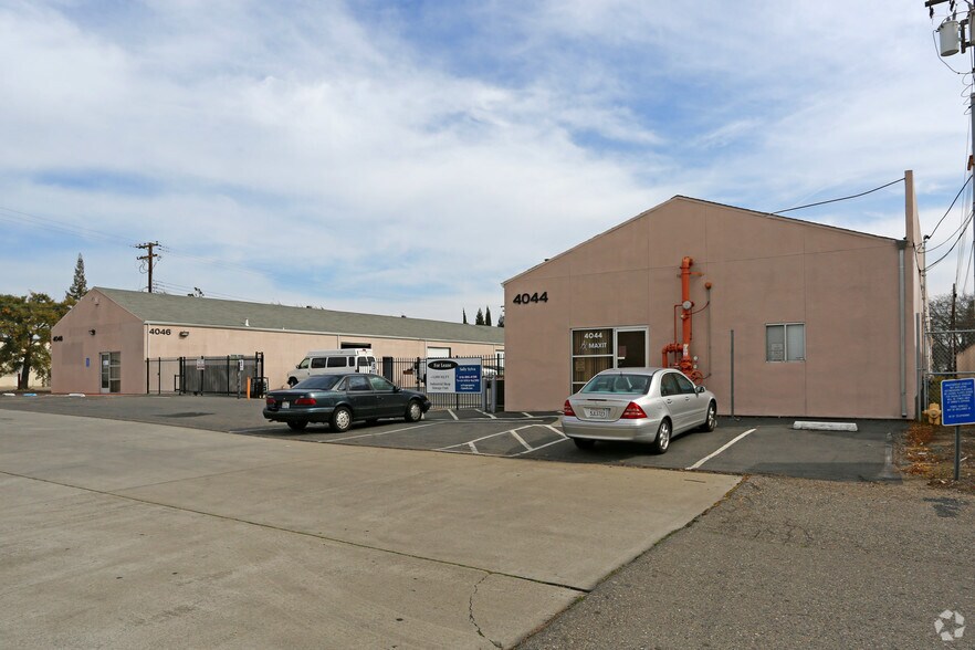 Primary Photo Of 4044-4046 Wayside Ln, Carmichael Warehouse For Lease