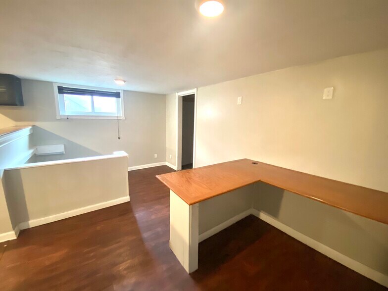 More Photos Of 78 Ash St, Calvert City Office For Sale