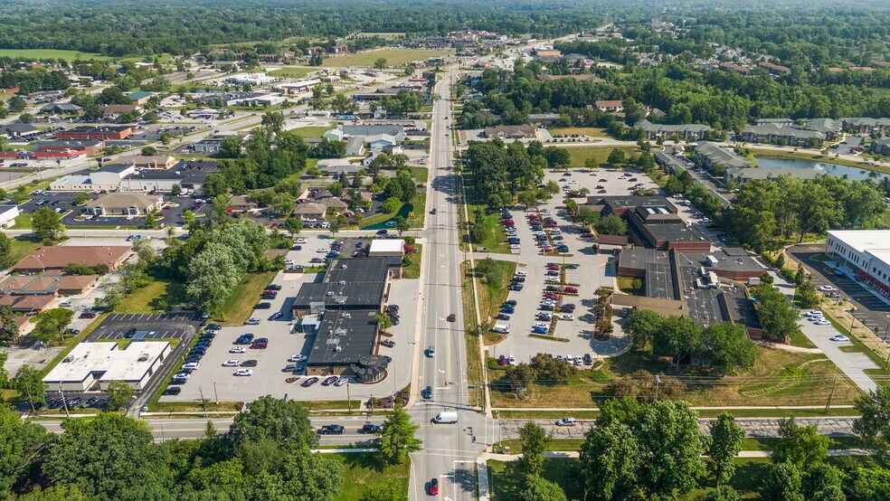 More Photos Of 1111 Glendale Blvd, Valparaiso Freestanding For Lease